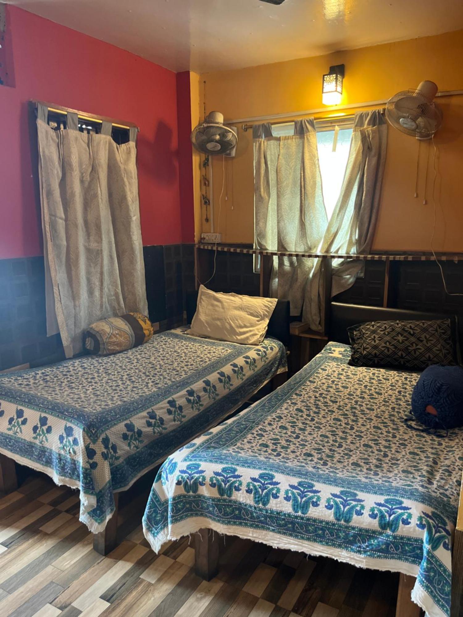Calcutta Backpackers Homestay- For Travellers And Backpackers Zewnętrze zdjęcie